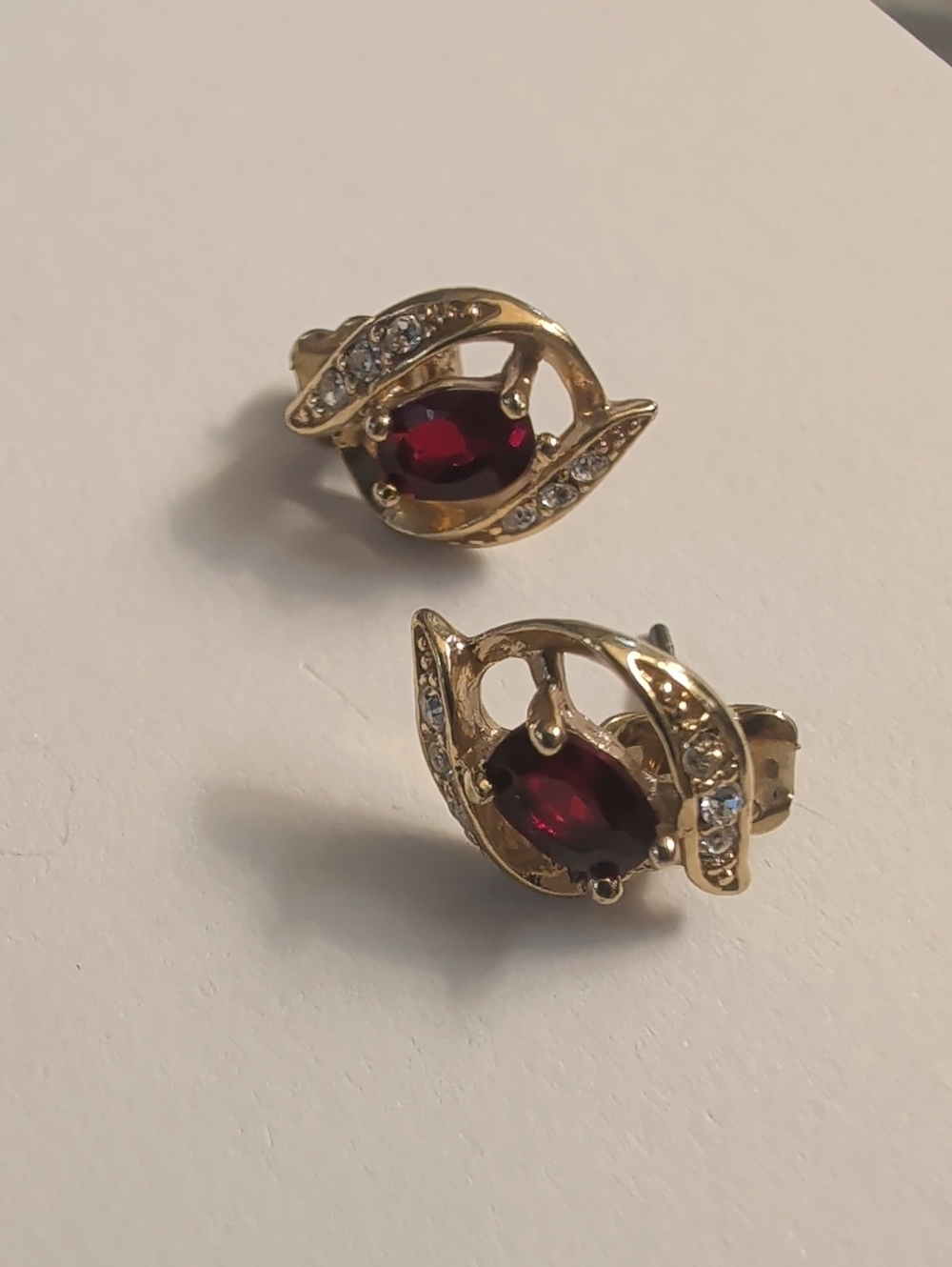 Avon Earrings Vintage Red Rhinestone Goldtone Original Box Victorian Bridgerton